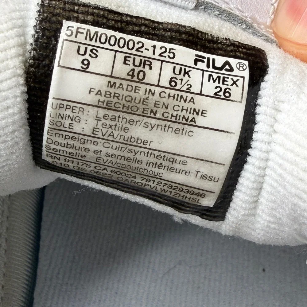 Fila Disruptor II Premium Women 9 White Chunky Platform Sneakers 5FM00002-125